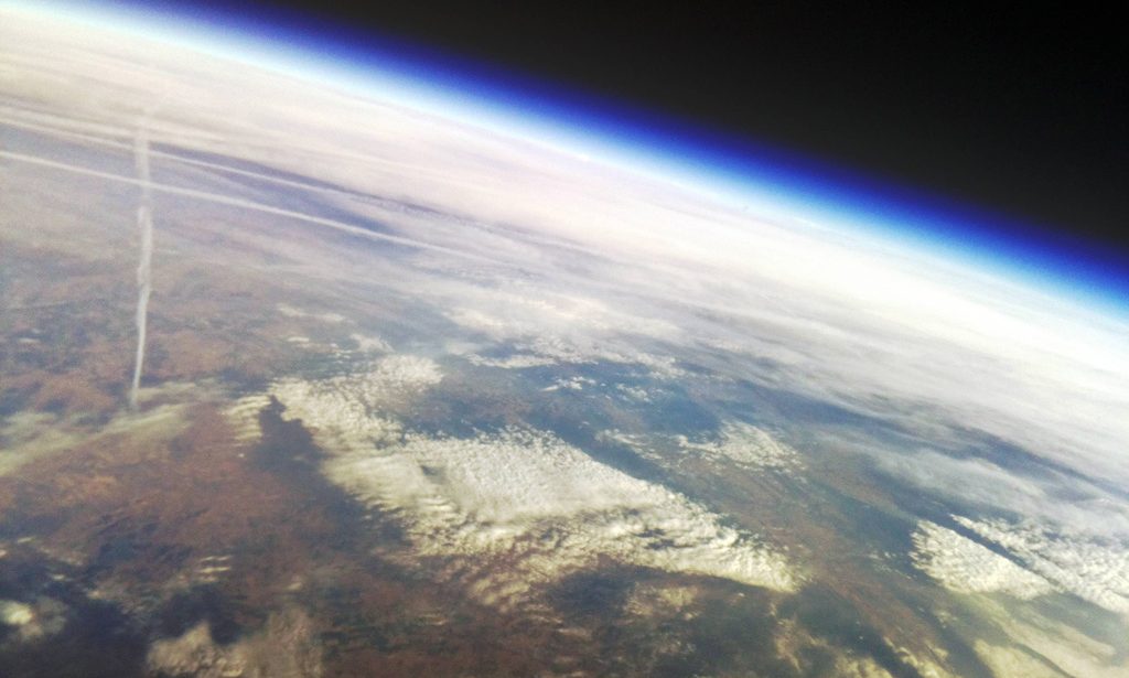 cropped-Etopia-Imagen-tomada-desde-la-estratosfera-por-el-globo-sonda-Servet-I.jpg